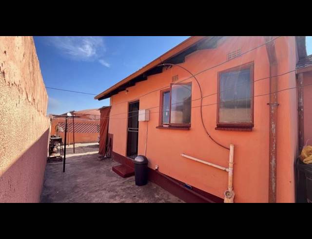 2 BEDROOM HOUSE FOR SALE IN ROODEKOP